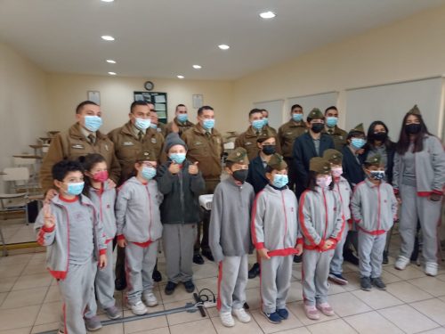 Visita a la Escuela de Suboficiales de Carabineros