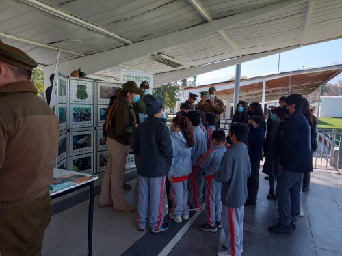 Visita a la Escuela de Suboficiales de Carabineros