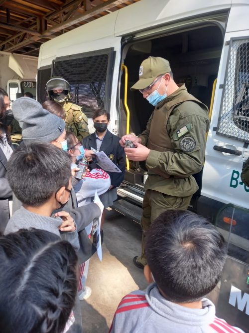 Visita a la Escuela de Suboficiales de Carabineros