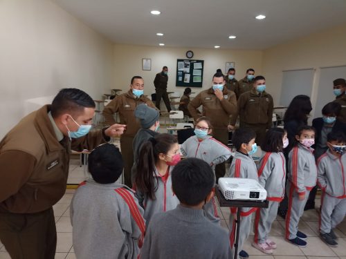 Visita a la Escuela de Suboficiales de Carabineros