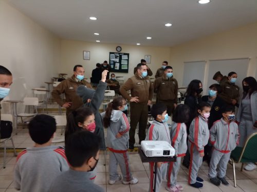 Visita a la Escuela de Suboficiales de Carabineros
