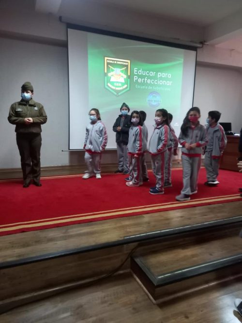 Visita a la Escuela de Suboficiales de Carabineros