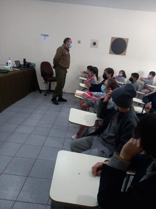 Visita a la Escuela de Suboficiales de Carabineros