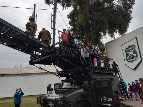 VISITA A LA ESCUELA DE SUBOFICIALES DE CARABINEROS DE CHILE EN EL DÍA DEL PATRIMONIO