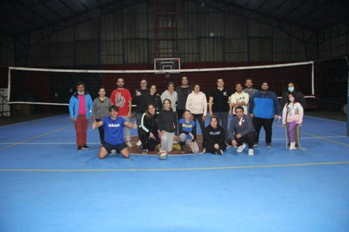 TALLER DE VOLEIBOL DE APODERADAS(OS)