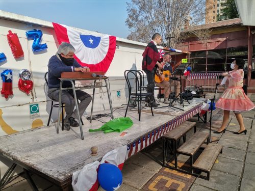 Celebración de Fiestas Patrias personal del Colegio San Marcos