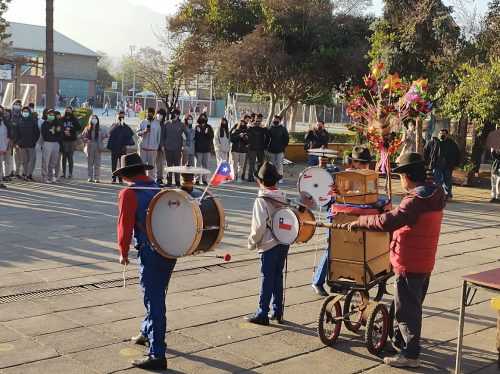 Llegaron los chinchineros a nuestro colegio