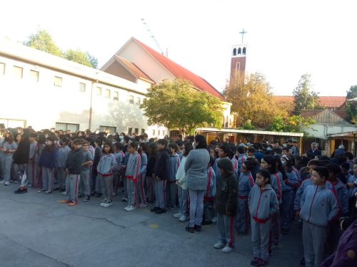 Saludo de los estudiantes a sus profesores(as)
