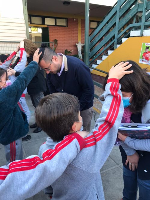 Saludo de los estudiantes a sus profesores(as)