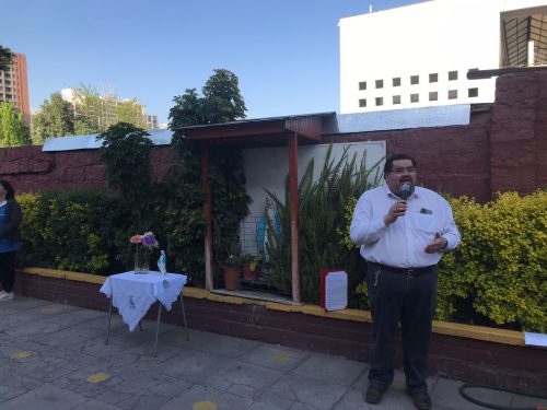 Saludo de los estudiantes a sus profesores(as)
