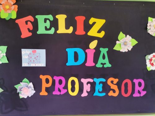 Saludo de los estudiantes a sus profesores(as)