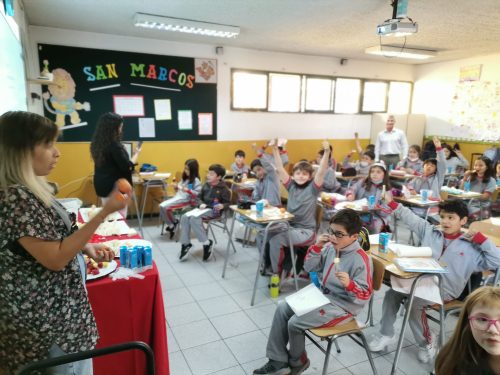 Saludo de los estudiantes a sus profesores(as)