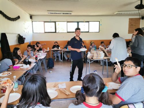 Saludo de los estudiantes a sus profesores(as)