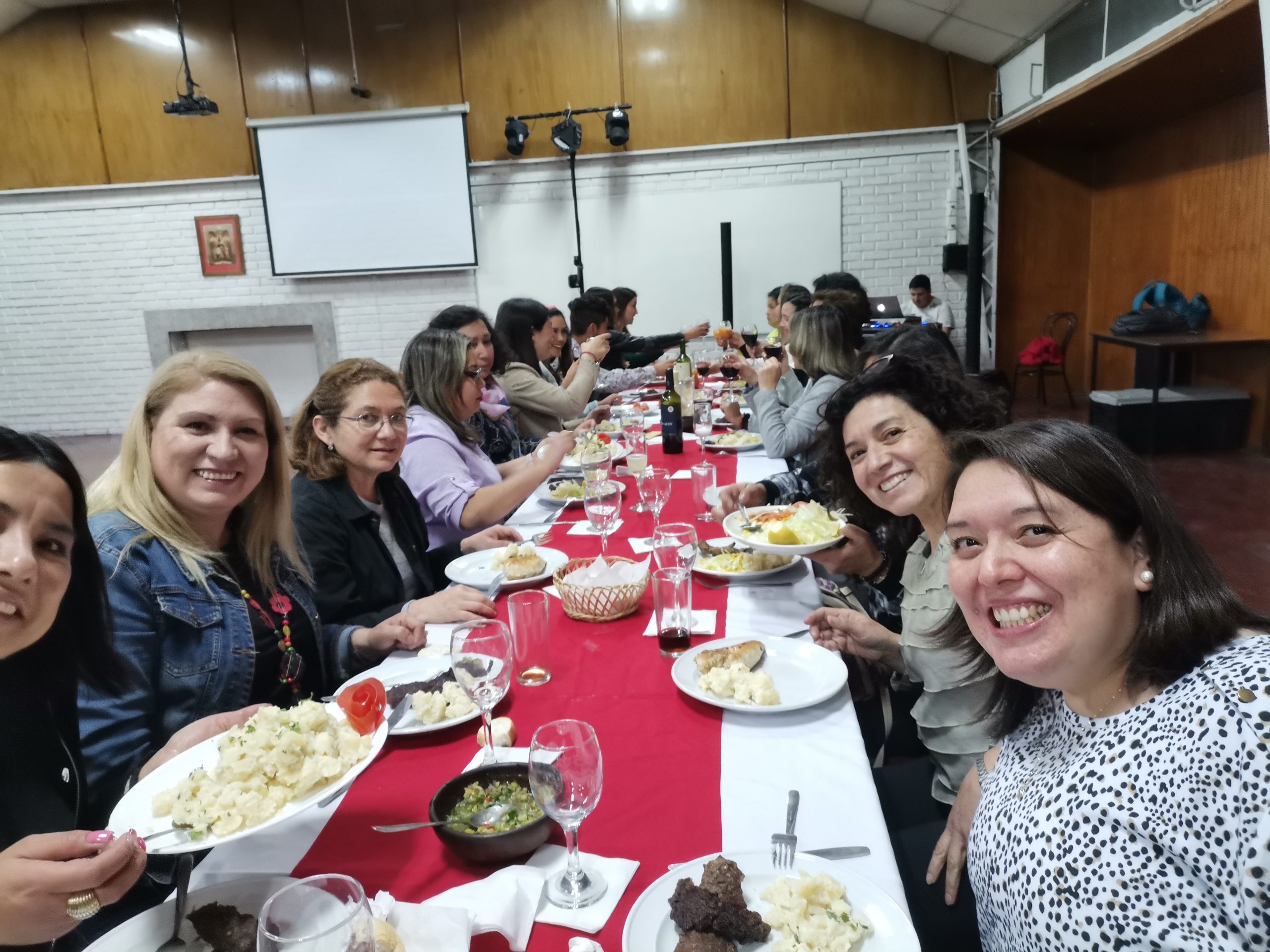 Dirección Del Colegio San Marcos Festejó A Sus Profesoresas Colegio San Marcos De Macul 8956