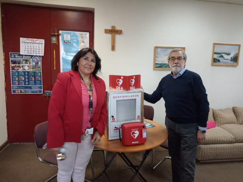 NUESTRO COLEGIO CUENTA CON OTRO DESFIBRILADOR (DEA)