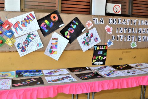 Exposición de Artes y Manualidades y Ciencia para niños