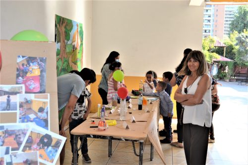 Exposición de Artes y Manualidades y Ciencia para niños