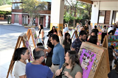 Exposición de Artes y Manualidades y Ciencia para niños