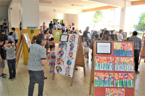 Exposición de Artes y Manualidades y Ciencia para niños