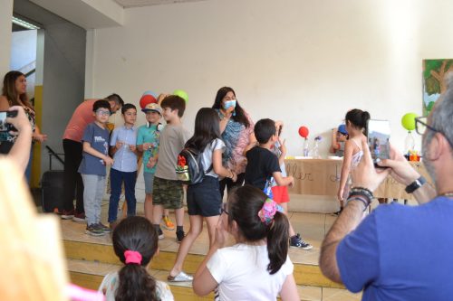 Exposición de Artes y Manualidades y Ciencia para niños