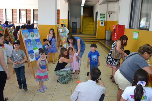 Exposición de Artes y Manualidades y Ciencia para niños