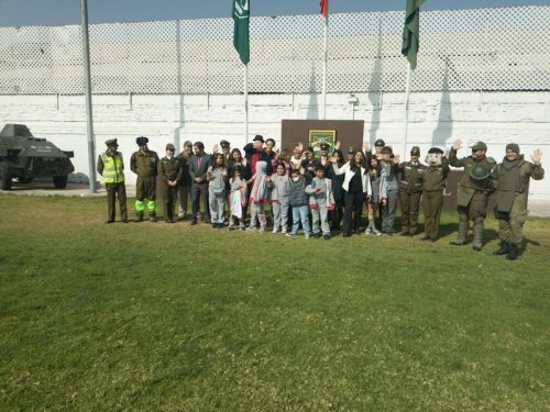 Visita a la Escuela de Sub Oficiales en el Día del Carabinero