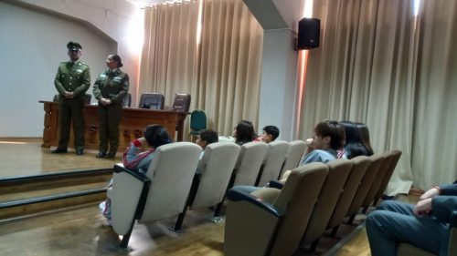 Visita a la Escuela de Sub Oficiales en el Día del Carabinero