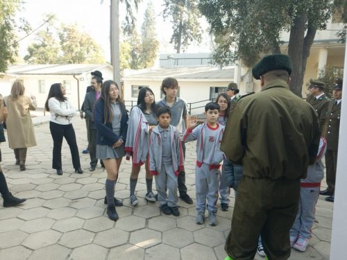 Visita a la Escuela de Sub Oficiales en el Día del Carabinero