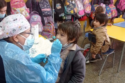 “Sembrando Sonrisas” del MINSAL, nuevamente en nuestro colegio