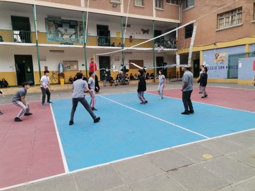 SEMIFINALES  TORNEOS 70 AÑOS SAN MARCOS (VÓLEIBOL Y FUTBOLITO)