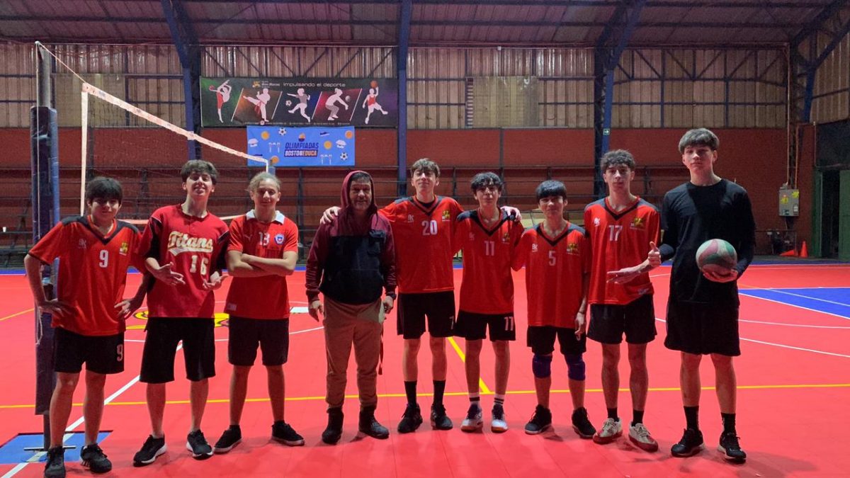 Encuentro de Vóleibol Varones con Colegio Santa Catalina Labouré