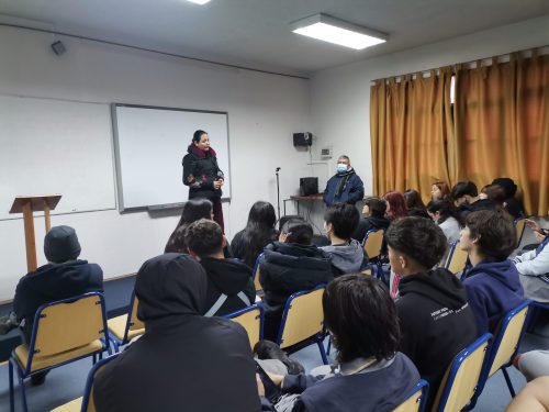 Charla vocacional a los III y IV Medios