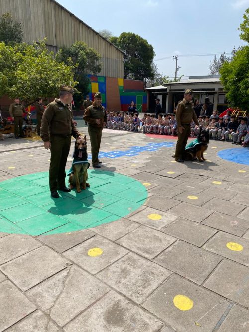 Visita  de  la Escuela de Adiestramiento Canino