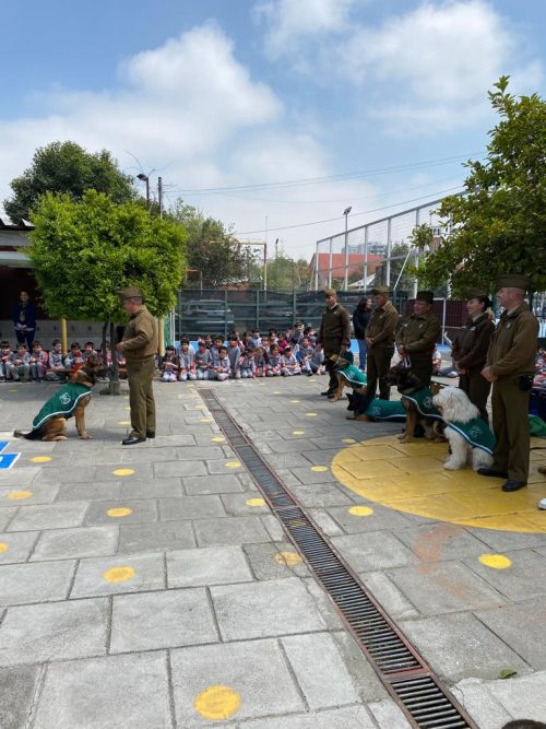 Visita  de  la Escuela de Adiestramiento Canino