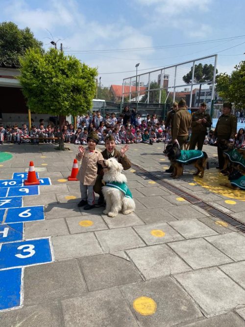 Visita  de  la Escuela de Adiestramiento Canino
