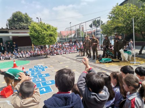 Visita  de  la Escuela de Adiestramiento Canino