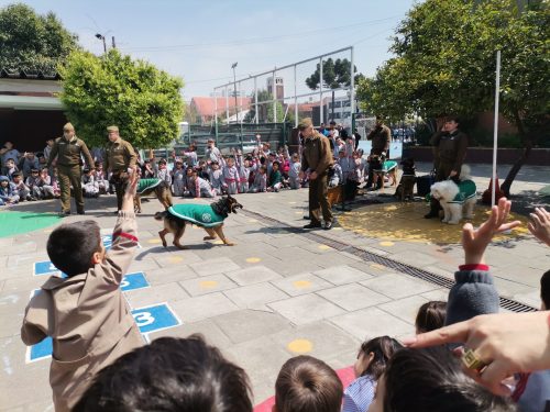 Visita  de  la Escuela de Adiestramiento Canino