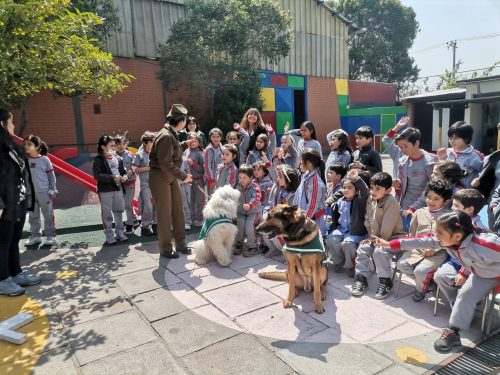 Visita  de  la Escuela de Adiestramiento Canino