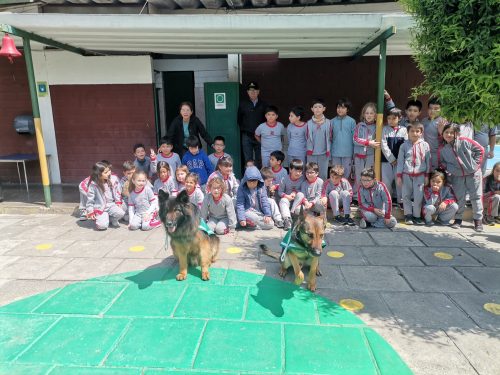 Visita  de  la Escuela de Adiestramiento Canino