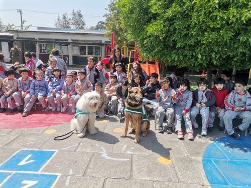 Visita  de  la Escuela de Adiestramiento Canino