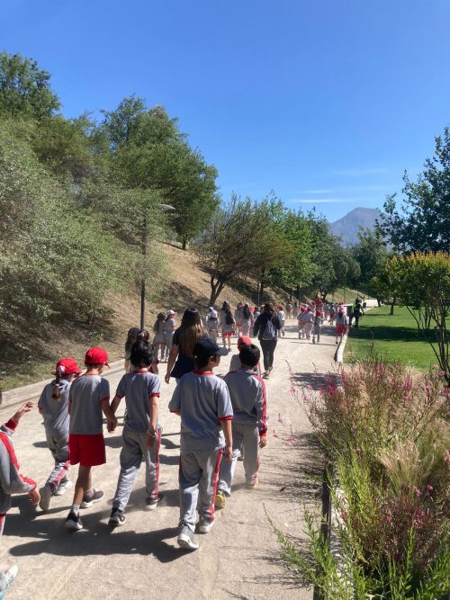 Paseo de los Segundos Básicos al Parque Bicentenario