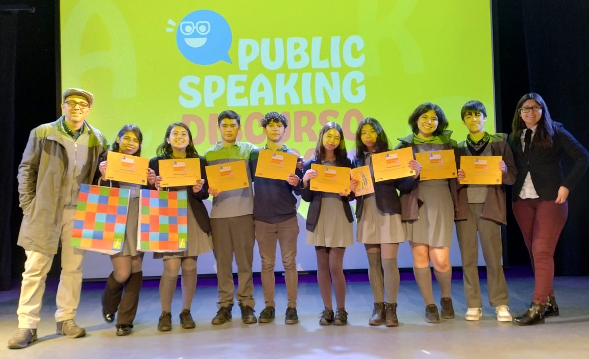 Jóvenes oradores del CSM brillan en el Concurso de Public Speaking
