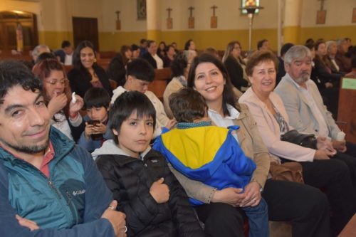 Bautismo de estudiantes de Nivel Medio a 2° Básico,