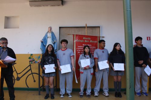 Premiación alumnos/as destacados/as 2023