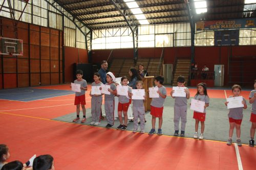 Premiación alumnos/as destacados/as 2023