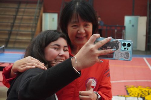Tania Zeng dio Clínica de Tenis de Mesa en nuestro colegio