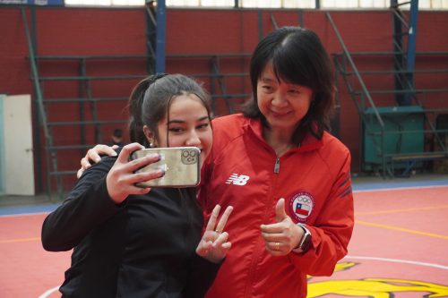 Tania Zeng dio Clínica de Tenis de Mesa en nuestro colegio