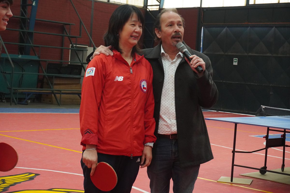 Tania Zeng dio Clínica de Tenis de Mesa en nuestro colegio