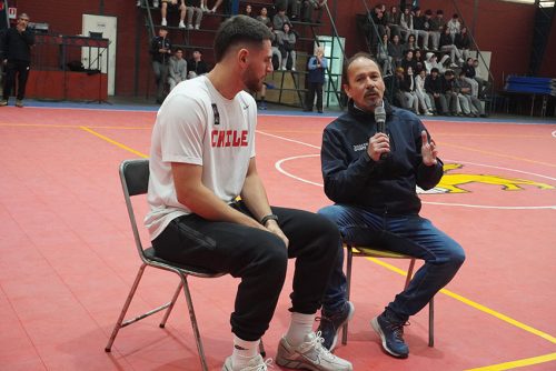 Visita de Sebastián Herrera y Clínica de Básquetbol en Colegio San Marcos de Macul