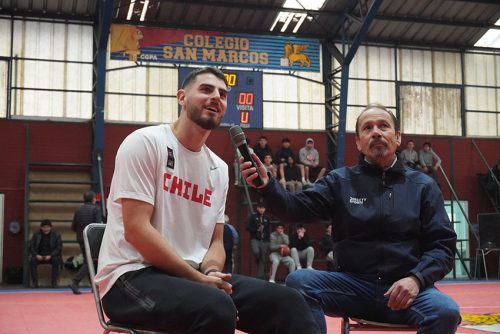 Visita de Sebastián Herrera y Clínica de Básquetbol en Colegio San Marcos de Macul